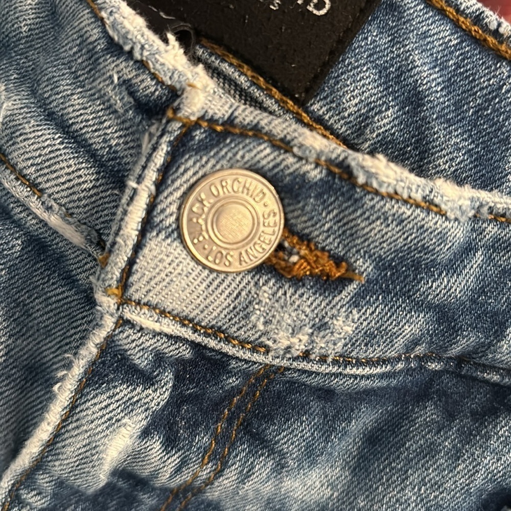 Black Orchid Skinny Boyfriend Jeans. Sz~26. Washed Distressed Denim EUC - Picture 6 of 12